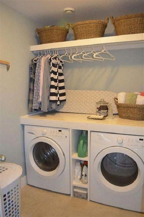 Waschraum-Aufbewahrungsideen: Ein Zuhause für Kleiderbügel